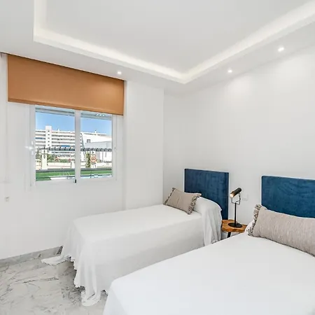 New And Modern In The Heart Of Puerto Banus Lägenhet