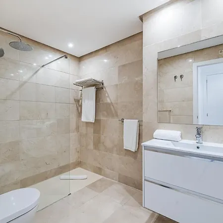 New And Modern In The Heart Of Puerto Banus * ماربيا