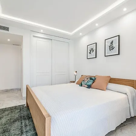 New And Modern In The Heart Of Puerto Banus شقة