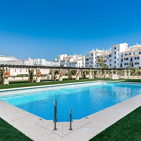Apartment New And Modern In The Heart Of Puerto Banus Marbella
