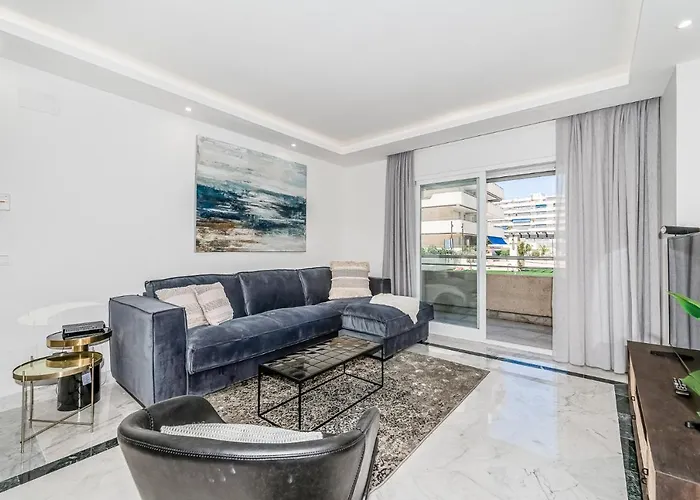 New&modern In The Heart Of Puerto Banús Apartamento