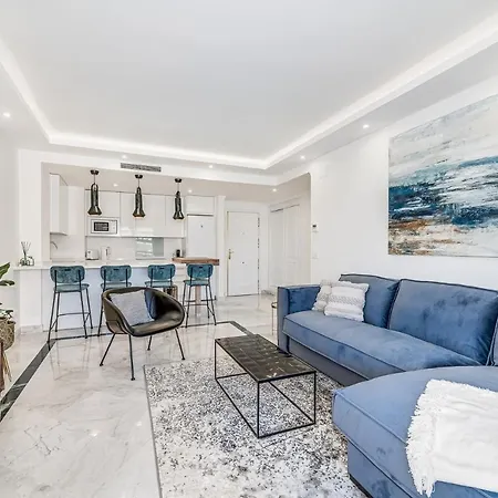 New And Modern In The Heart Of Puerto Banus Appartamento